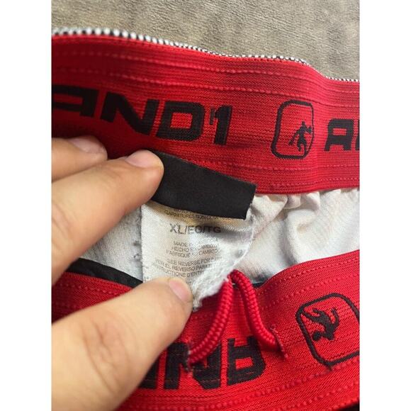 And1 Mens Size XL Basketball Gym‎ Workout Shorts Gray Red Trim Drawstring - Picture 4 of 6